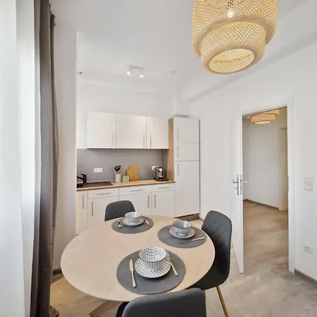 Appartamento Ruhige Lage, Gute Anbindung, Frisch Renoviert Fellbach Esterno foto
