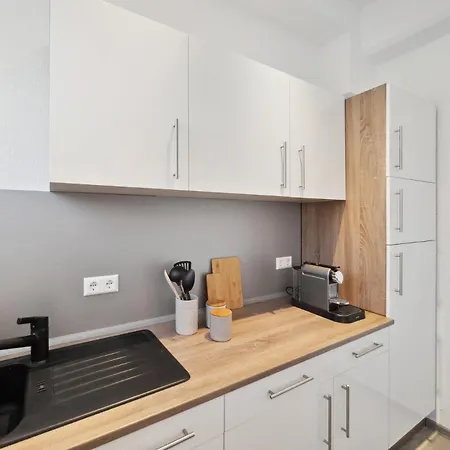 Appartamento Ruhige Lage, Gute Anbindung, Frisch Renoviert Fellbach Esterno foto