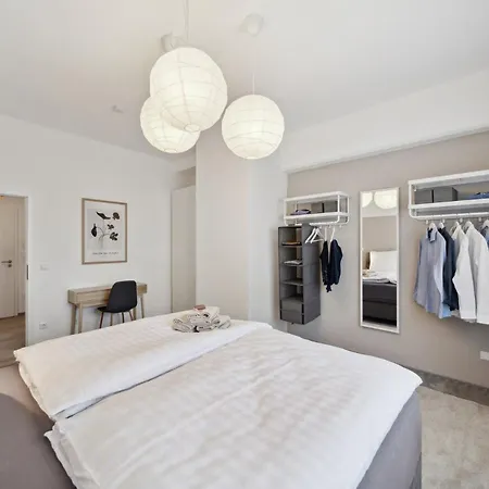 Appartamento Ruhige Lage, Gute Anbindung, Frisch Renoviert Fellbach Esterno foto